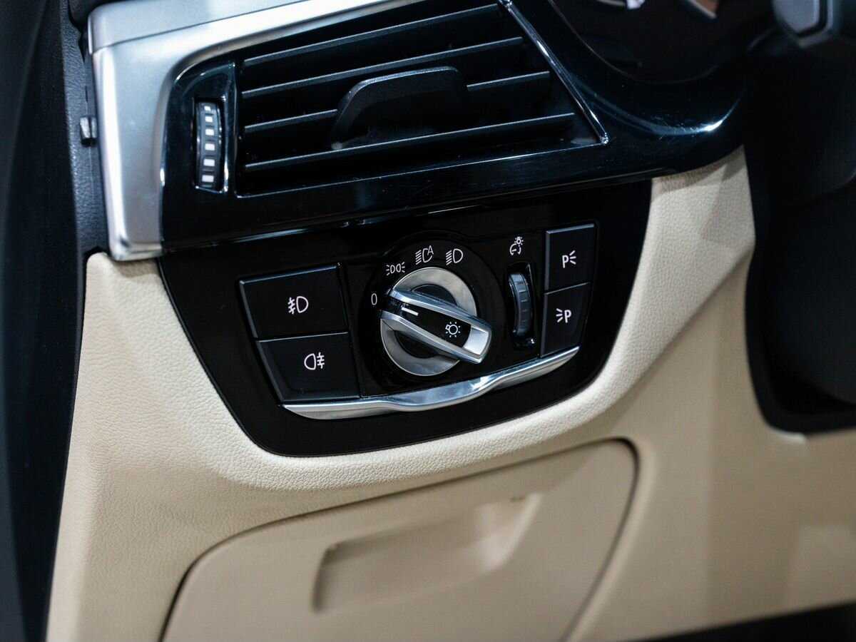 Б/У БМВ 5 серии 2017 года. Фото: #13