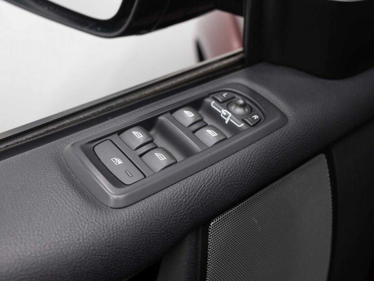 Б/У Лэнд Ровер Дискавери 2014 года. Фото: #20