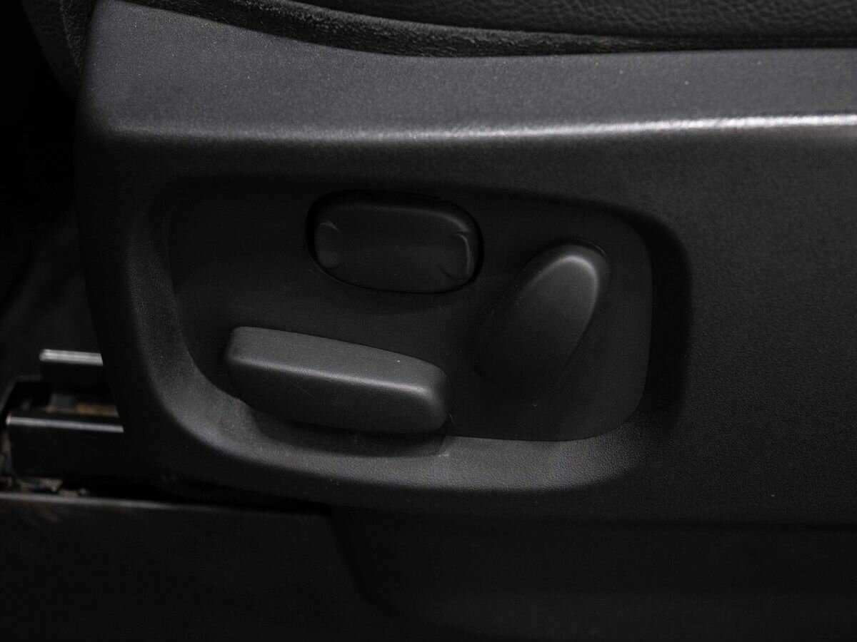 Б/У Лэнд Ровер Дискавери 2014 года. Фото: #23