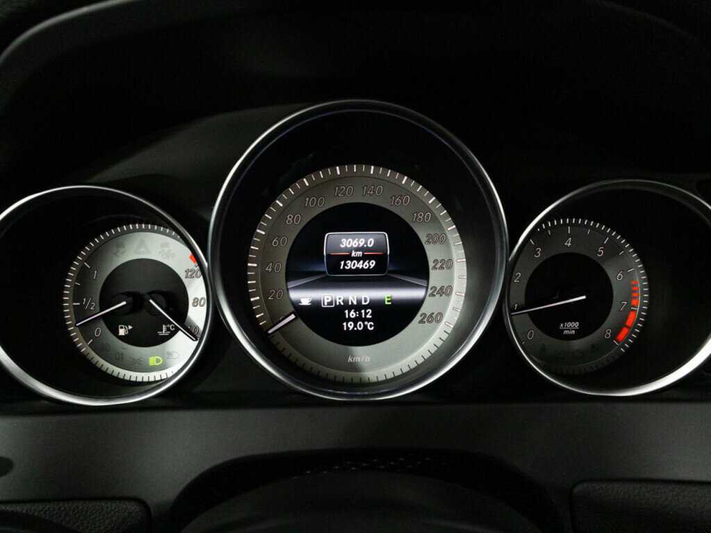 Б/У Мерседес-Бенц Ц-Класс 2013 года. Фото: #11