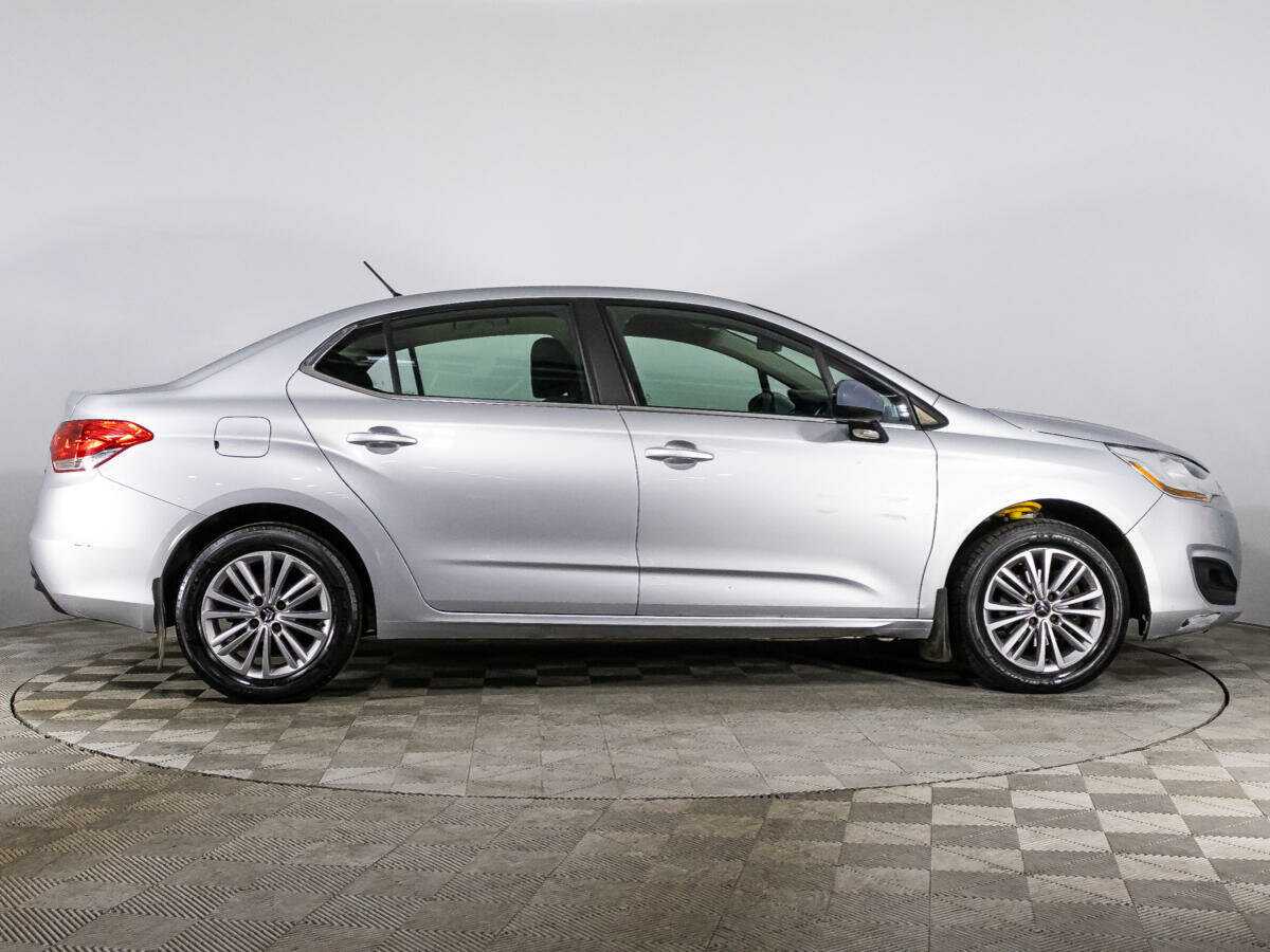 Б/У Ситроен Ц4 2014 года. Фото: #3