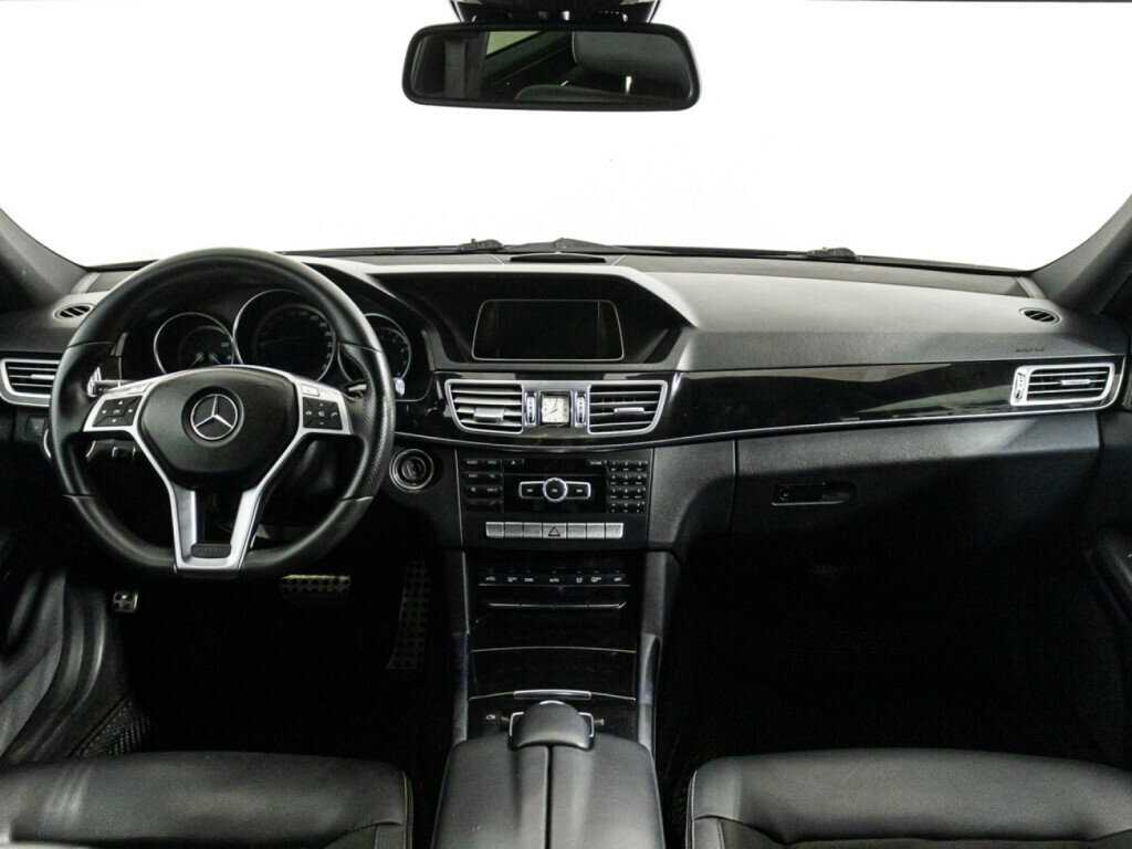 Б/У Мерседес-Бенц Е-Класс 2013 года. Фото: #12