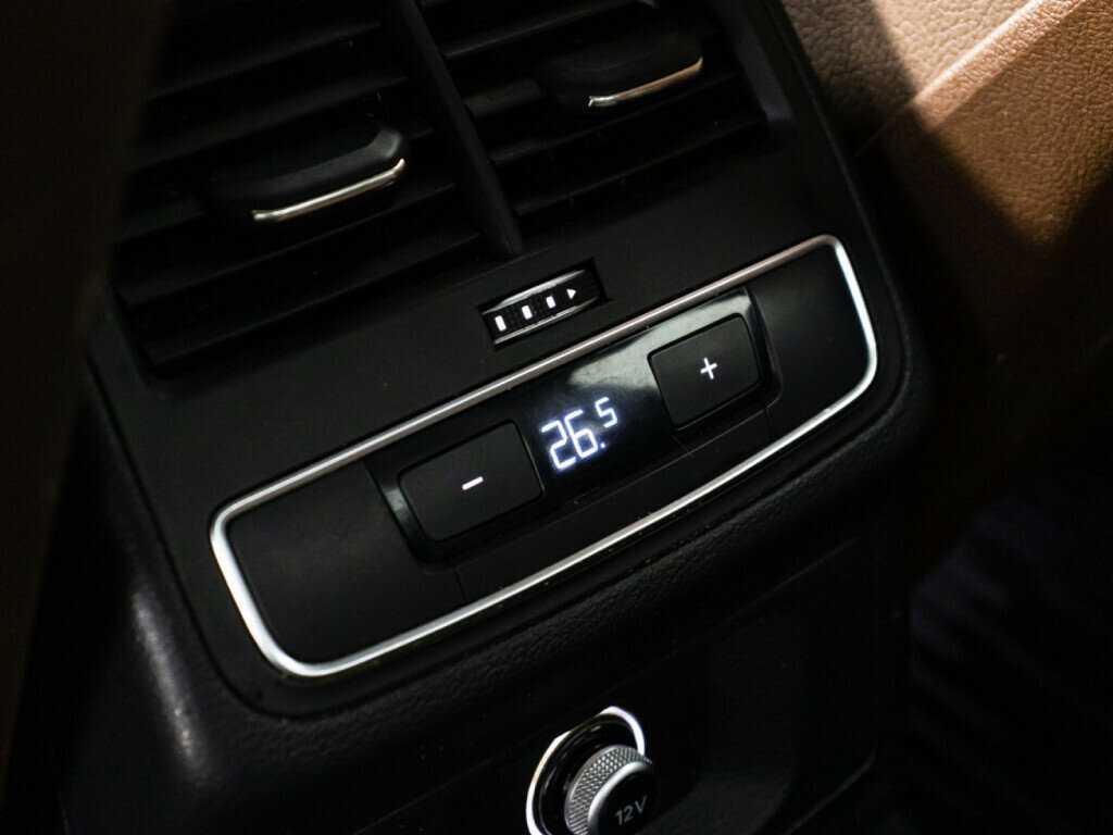 Б/У Ауди А4 2016 года. Фото: #18