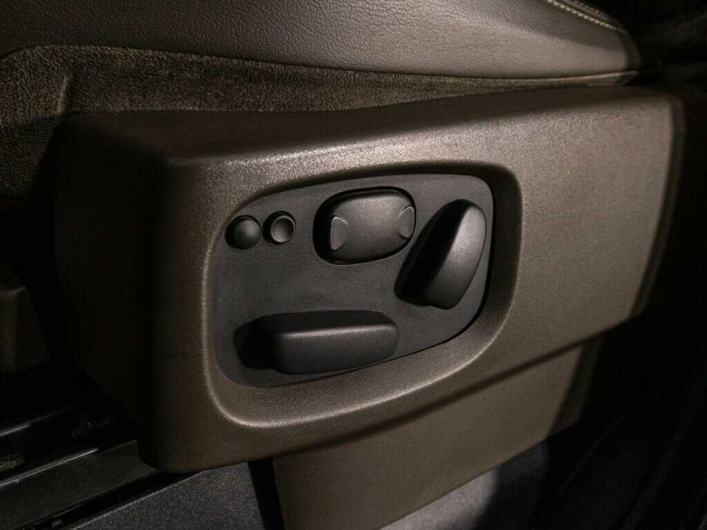 Б/У Лэнд Ровер Дискавери 2013 года. Фото: #18