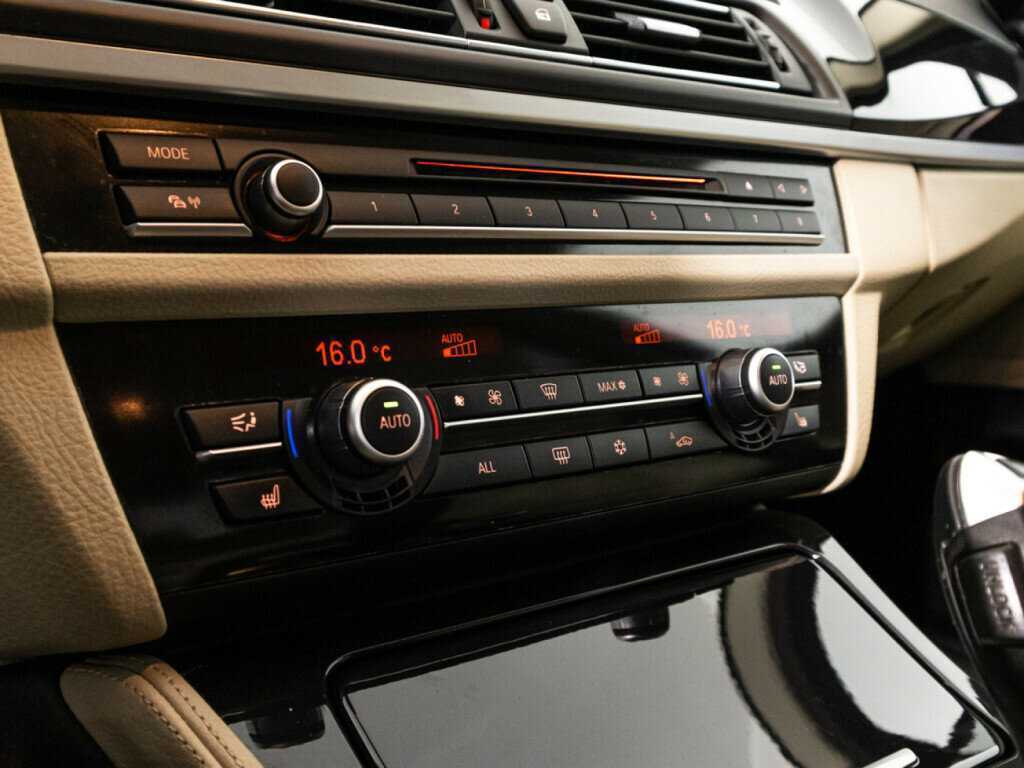 Б/У БМВ 5 серии 2012 года. Фото: #17