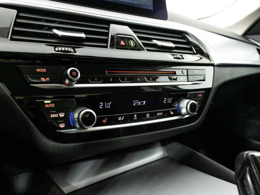 Б/У БМВ 5 серии 2018 года. Фото: #17