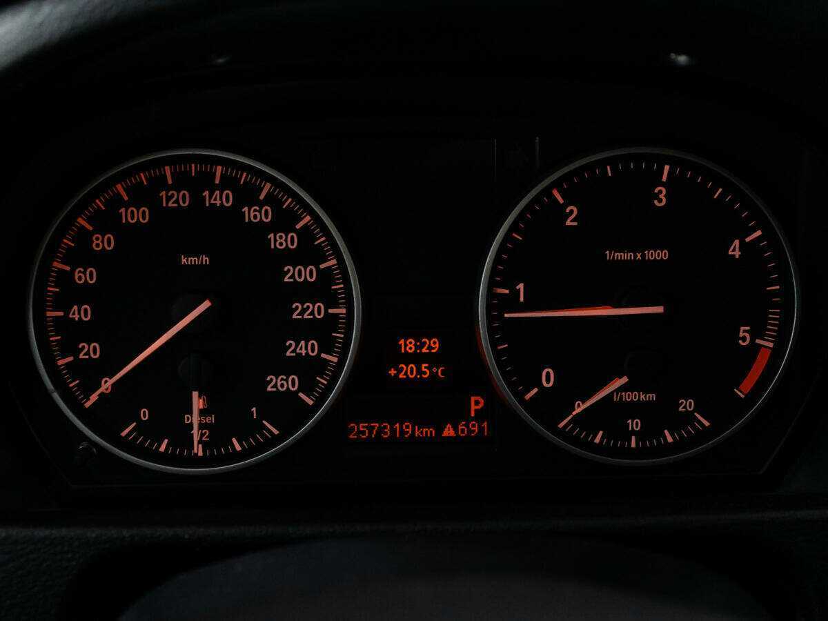 Б/У БМВ Икс1 2013 года. Фото: #11