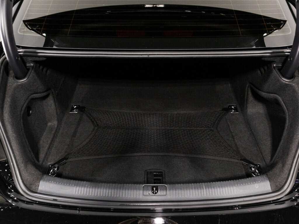 Б/У Ауди А4 2016 года. Фото: #14