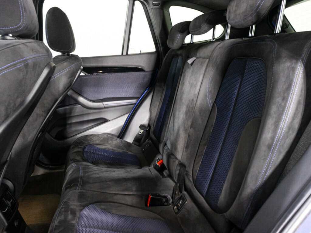 Б/У БМВ Икс1 2017 года. Фото: #9