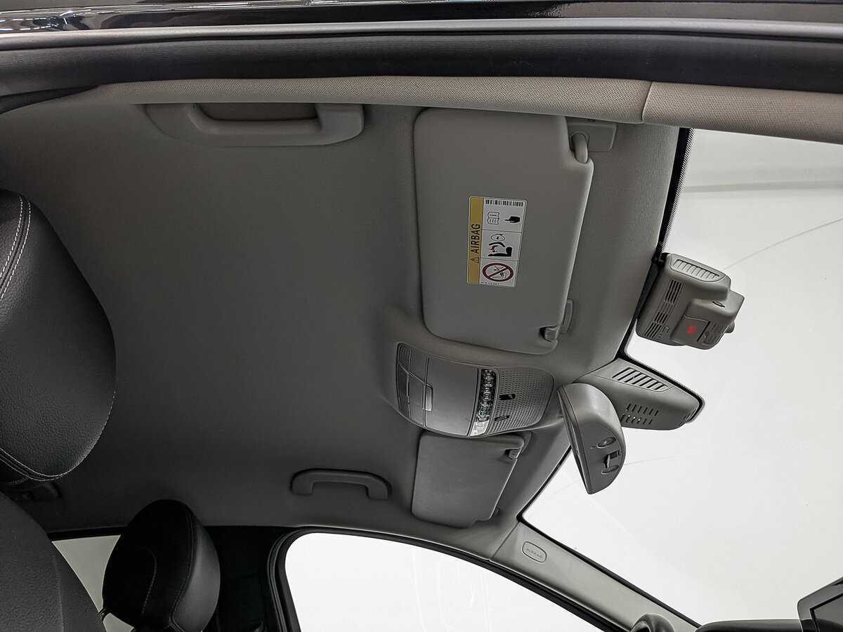 Б/У Мерседес-Бенц Ц-Класс 2018 года. Фото: #20