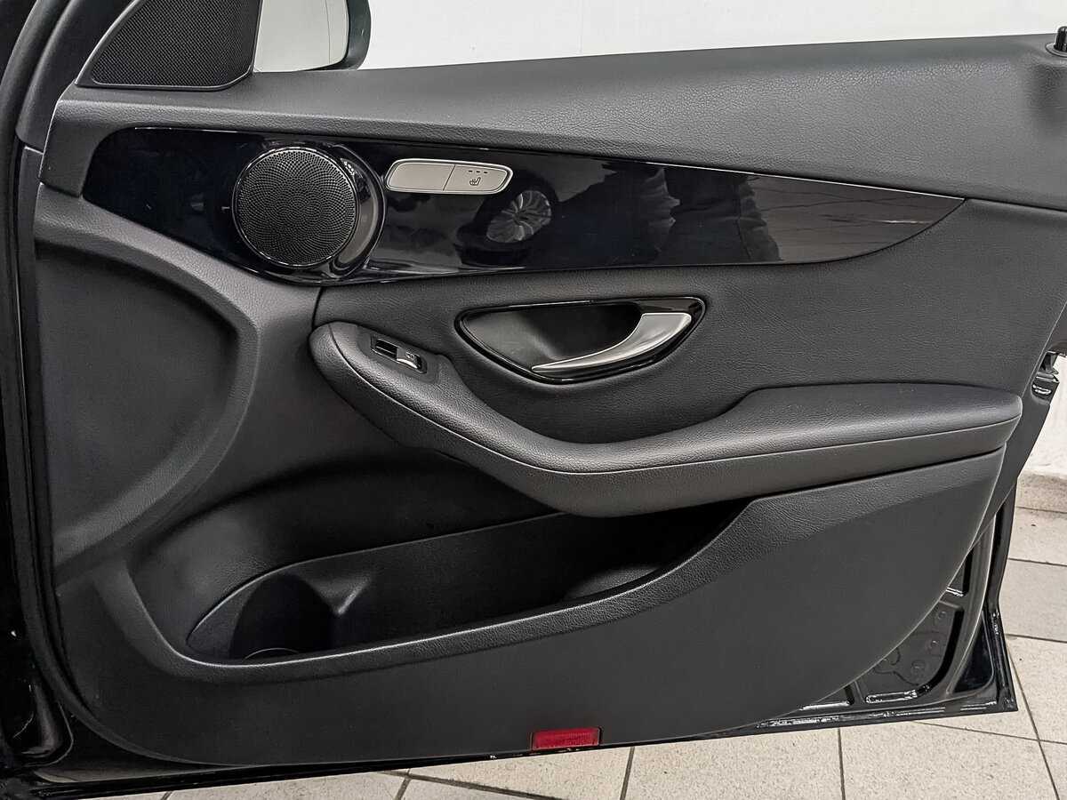 Б/У Мерседес-Бенц Ц-Класс 2018 года. Фото: #22