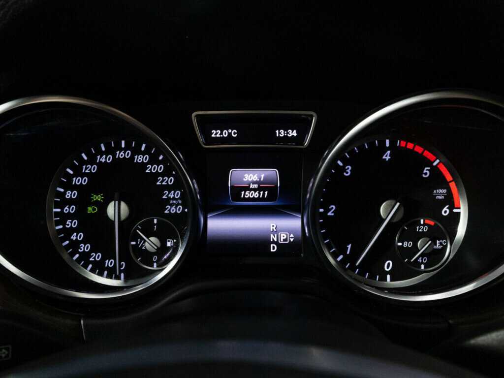 Б/У Мерседес-Бенц М-Класс 2014 года. Фото: #8