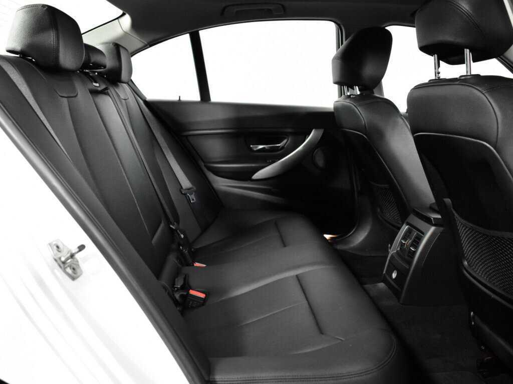 Б/У БМВ 3 серии 2015 года. Фото: #9