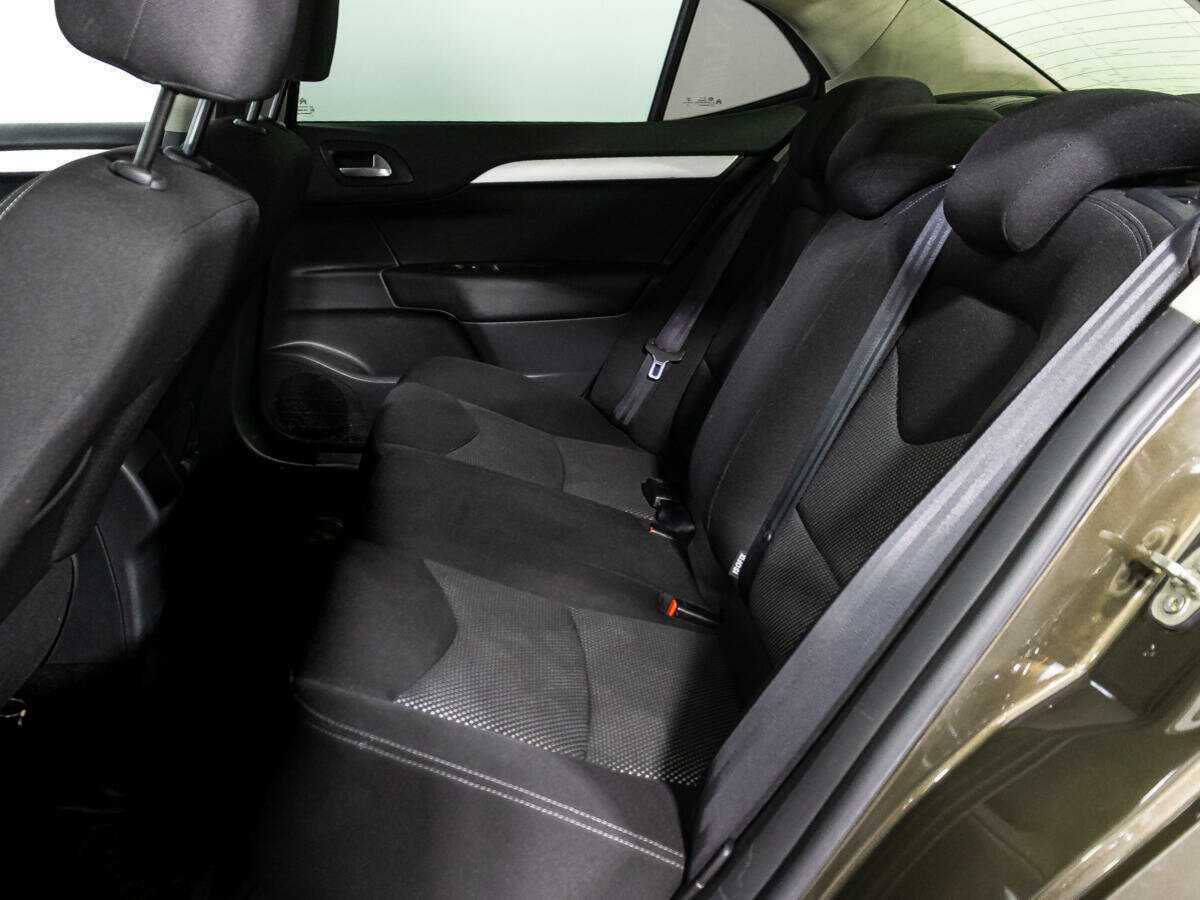 Б/У Ситроен Ц4 2016 года. Фото: #9