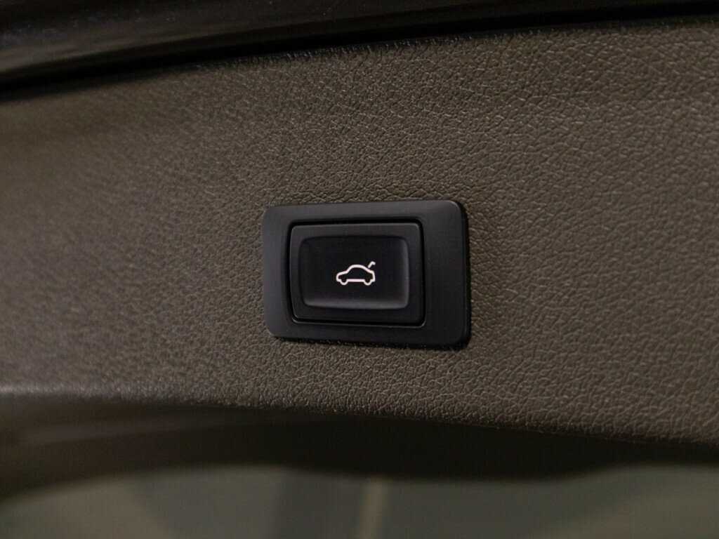 Б/У Ауди К5 2013 года. Фото: #15