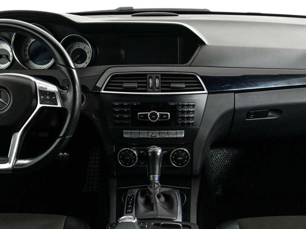 Б/У Мерседес-Бенц Ц-Класс 2013 года. Фото: #13