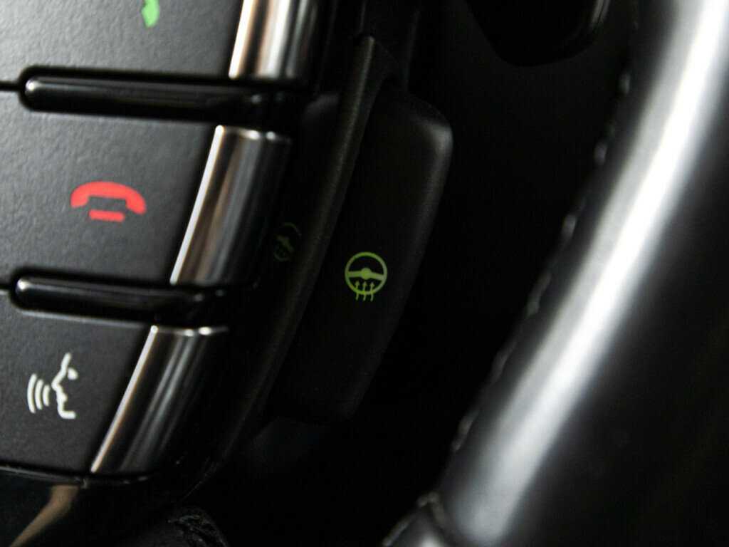 Б/У Лэнд Ровер Дискавери 2016 года. Фото: #19