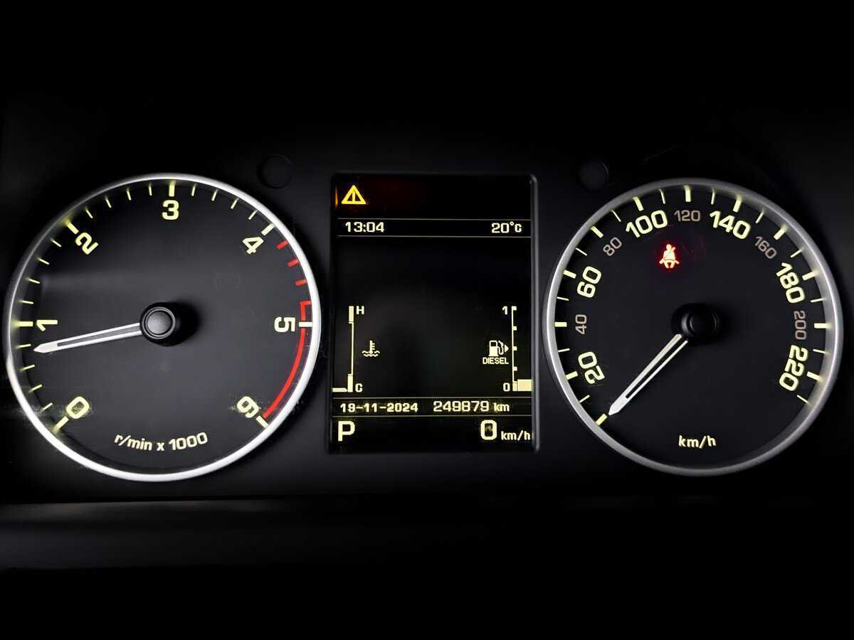 Б/У Лэнд Ровер Дискавери 2014 года. Фото: #12