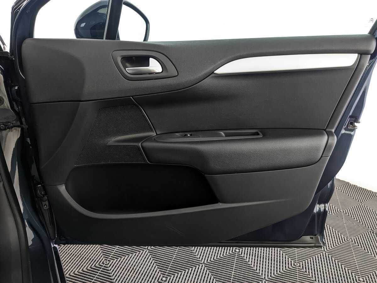 Б/У Ситроен Ц4 2021 года. Фото: #24