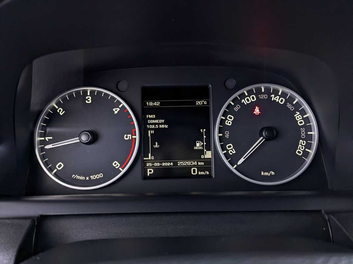 Б/У Лэнд Ровер Дискавери 2012 года. Фото: #15