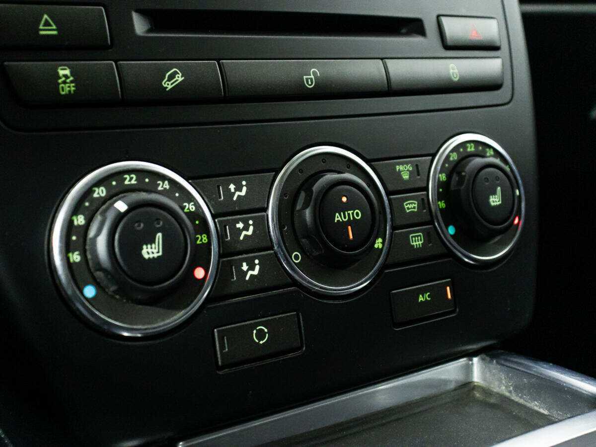 Б/У Лэнд Ровер Фрилендер 2013 года. Фото: #16