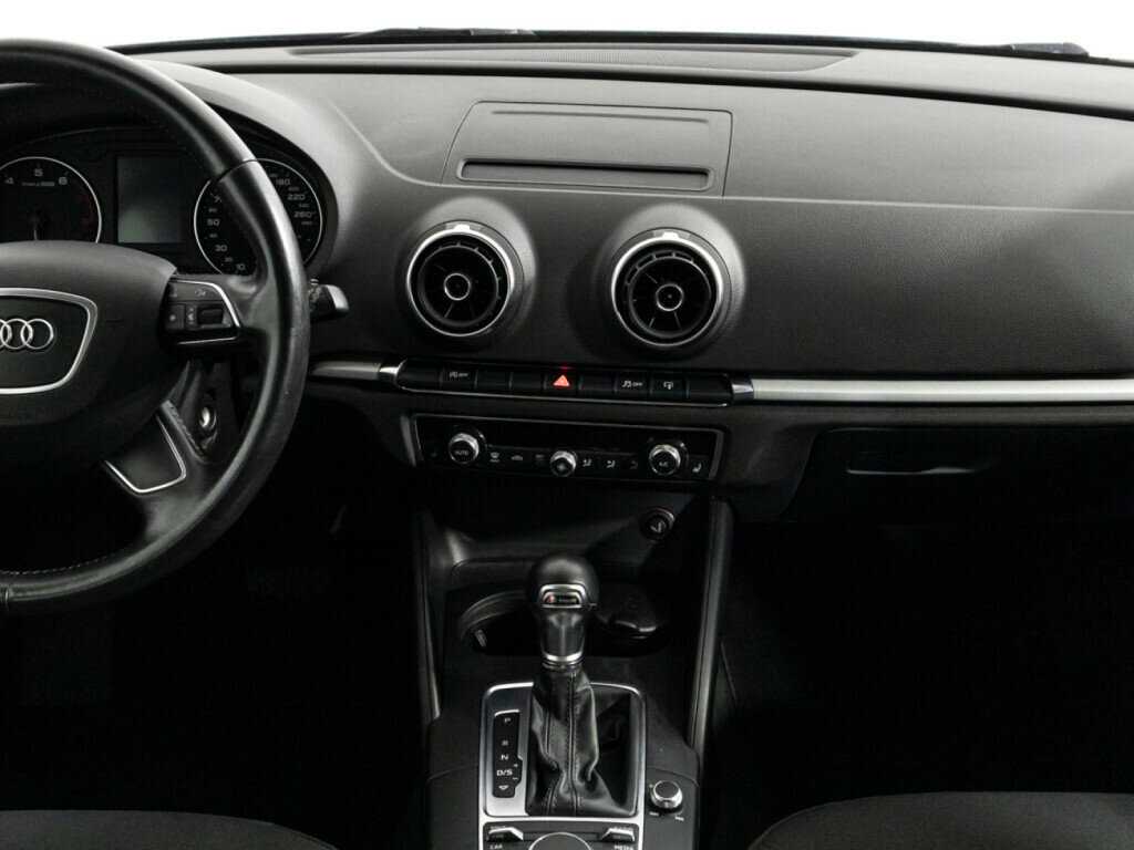 Б/У Ауди А3 2014 года. Фото: #13