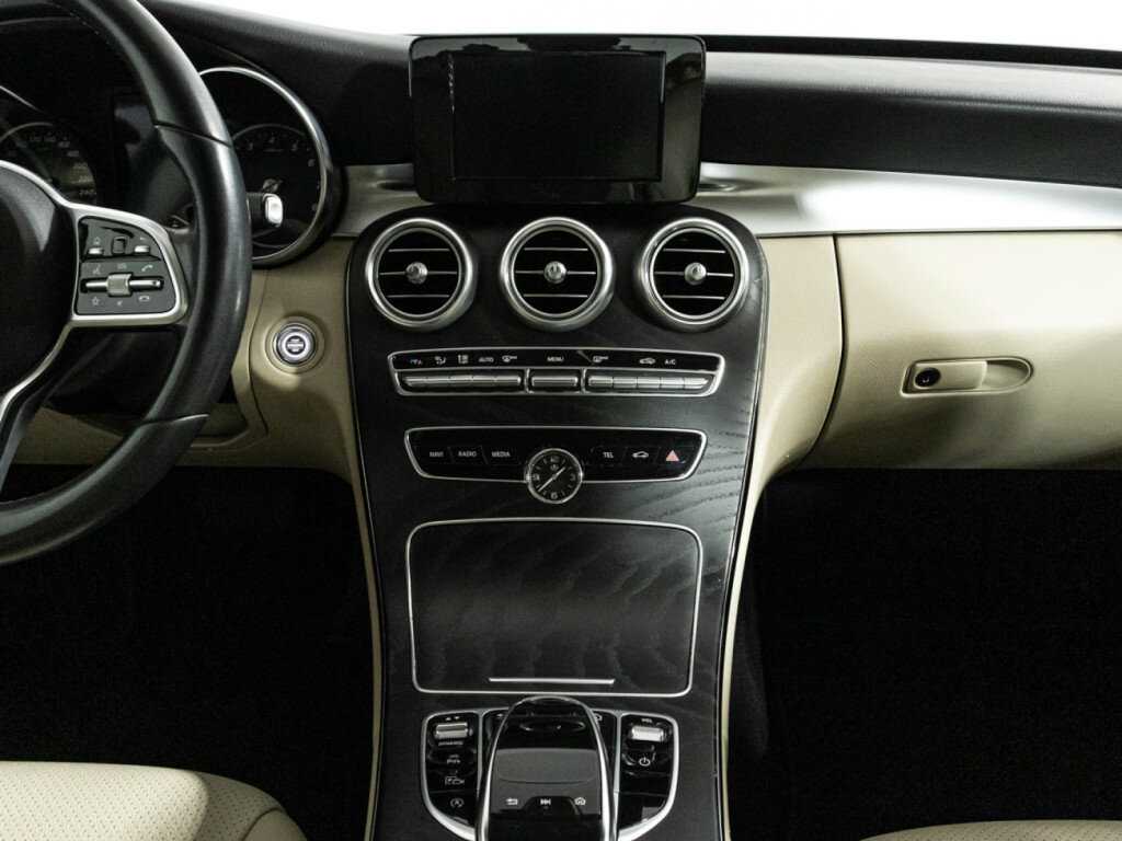 Б/У Мерседес-Бенц Ц-Класс 2019 года. Фото: #13