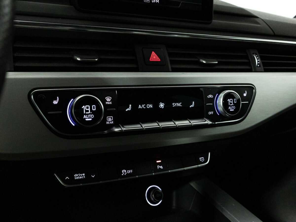 Б/У Ауди А4 2017 года. Фото: #18