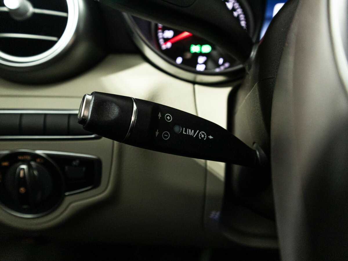 Б/У Мерседес-Бенц Ц-Класс 2017 года. Фото: #20