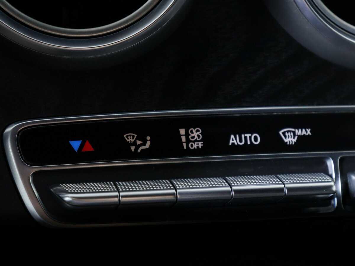 Б/У Мерседес-Бенц Ц-Класс 2018 года. Фото: #20