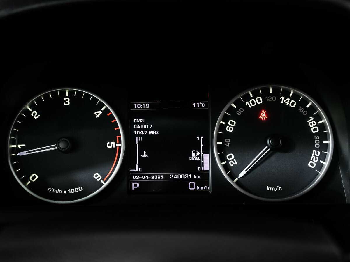 Б/У Лэнд Ровер Дискавери 2015 года. Фото: #9