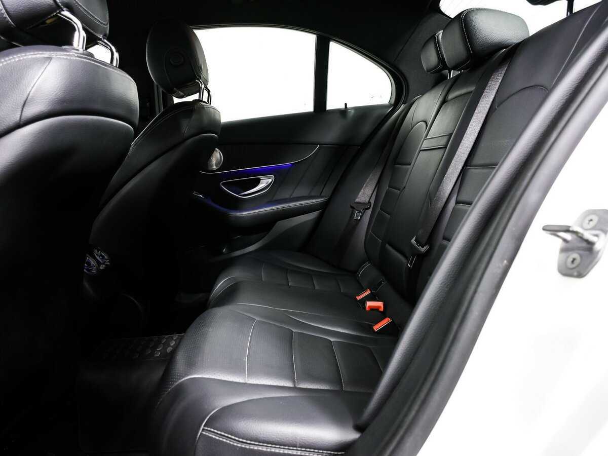 Б/У Мерседес-Бенц Ц-Класс 2017 года. Фото: #12