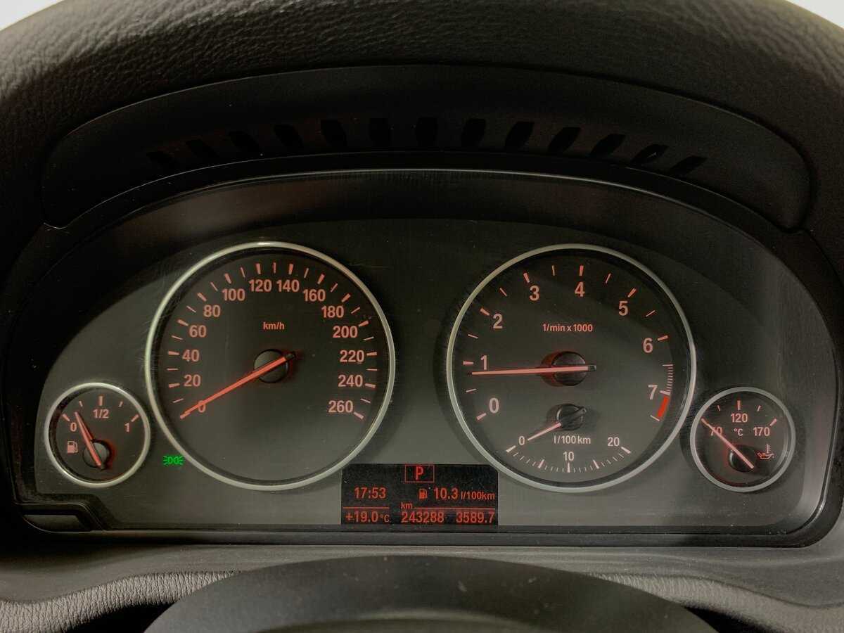 Б/У БМВ Икс3 2013 года. Фото: #14