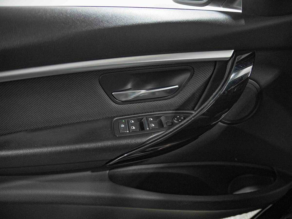 Б/У БМВ 3 серии 2017 года. Фото: #12