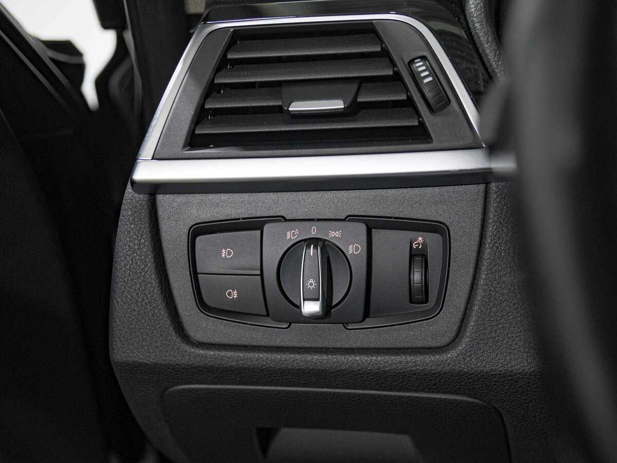 Б/У БМВ 3 серии 2017 года. Фото: #13