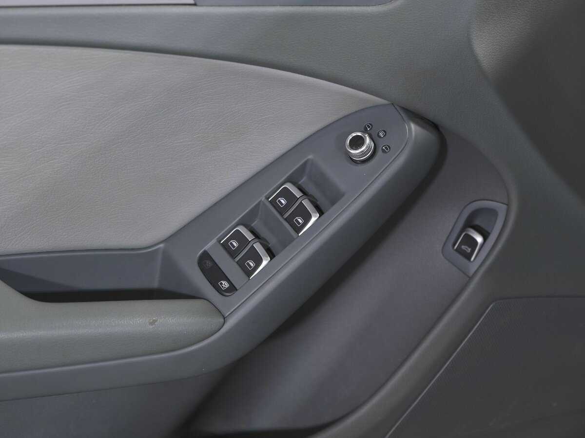 Б/У Ауди А4 2014 года. Фото: #12