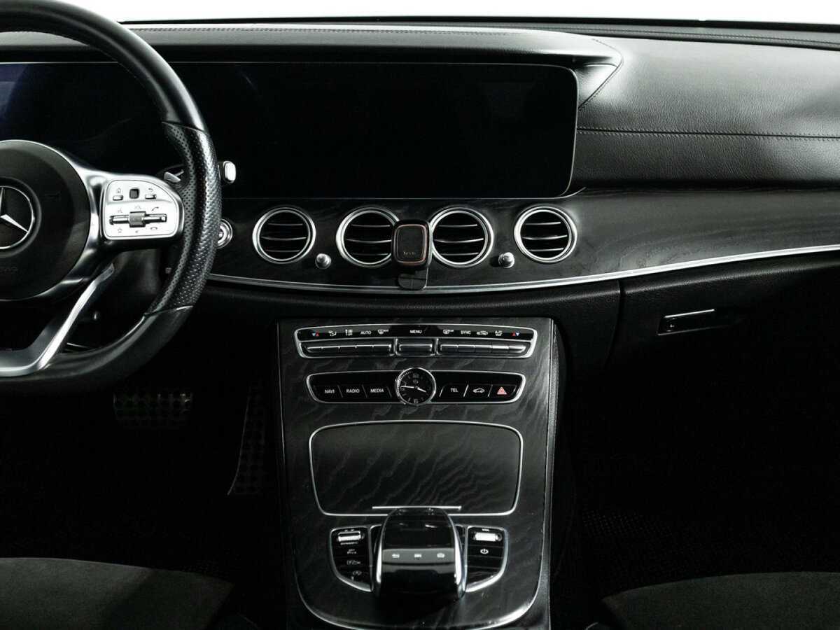 Б/У Мерседес-Бенц Е-Класс 2018 года. Фото: #13