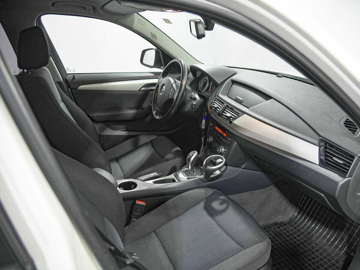 Б/У БМВ Икс1 2014 года. Фото: #12