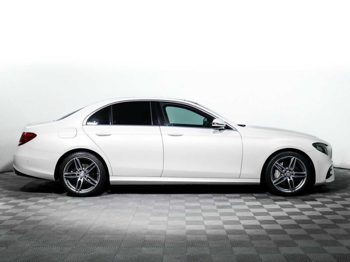 Б/У Мерседес-Бенц Е-Класс 2016 года. Фото: #3