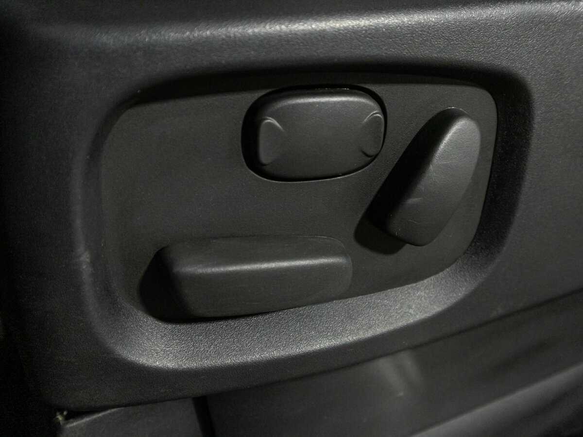 Б/У Лэнд Ровер Дискавери 2012 года. Фото: #14