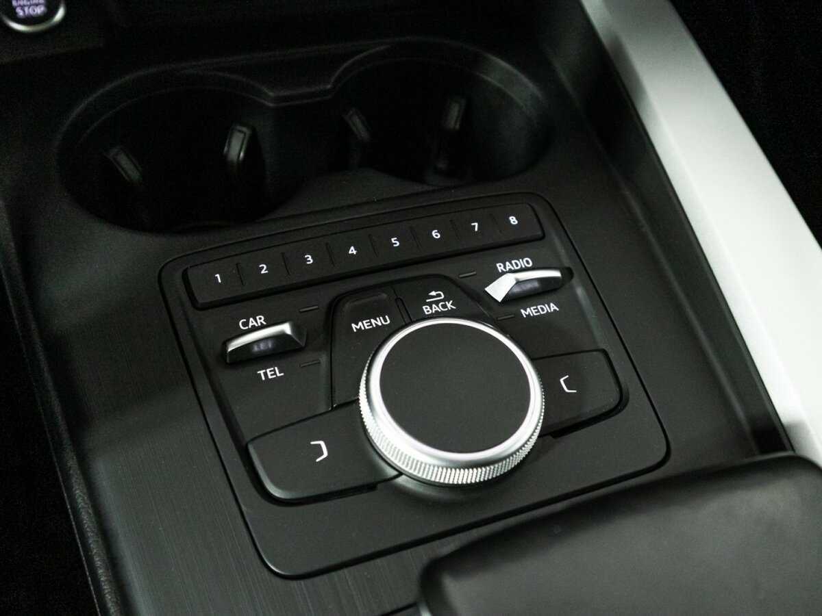 Б/У Ауди А4 2018 года. Фото: #16