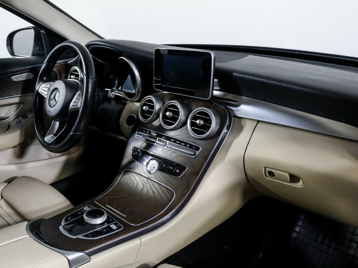 Б/У Мерседес-Бенц Ц-Класс 2015 года. Фото: #5