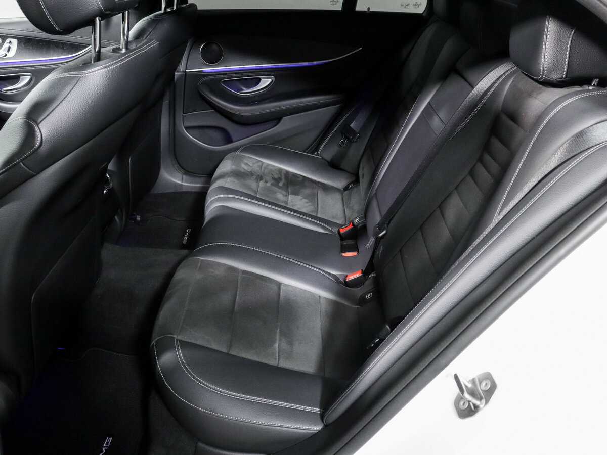 Б/У Мерседес-Бенц Е-Класс 2016 года. Фото: #6