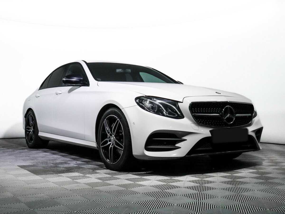 Б/У Мерседес-Бенц Е-Класс 2016 года. Фото: #13