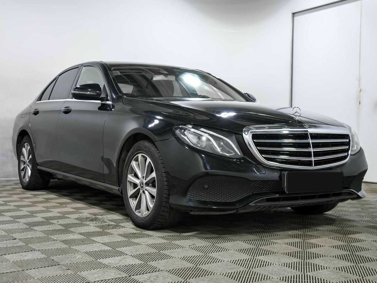 Б/У Мерседес-Бенц Е-Класс 2019 года. Фото: #2