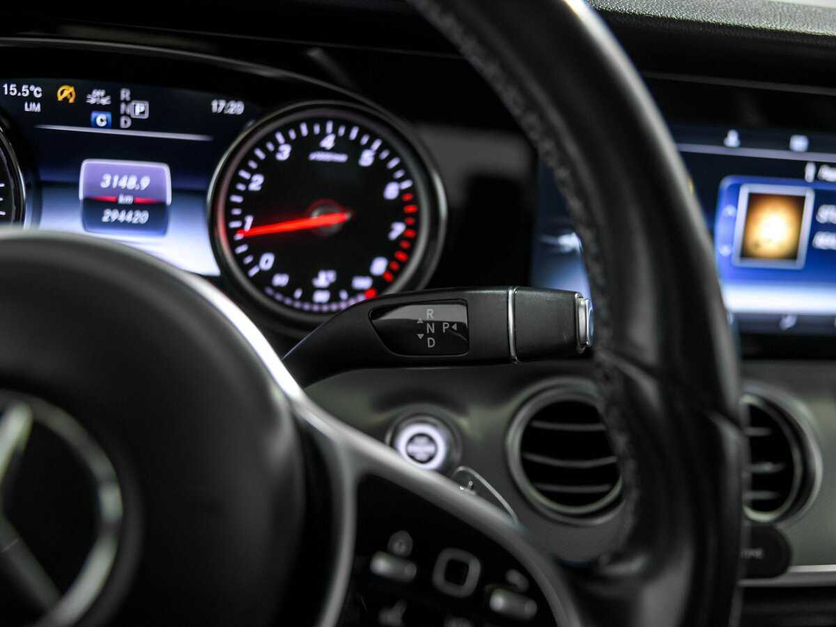 Б/У Мерседес-Бенц Е-Класс 2019 года. Фото: #8