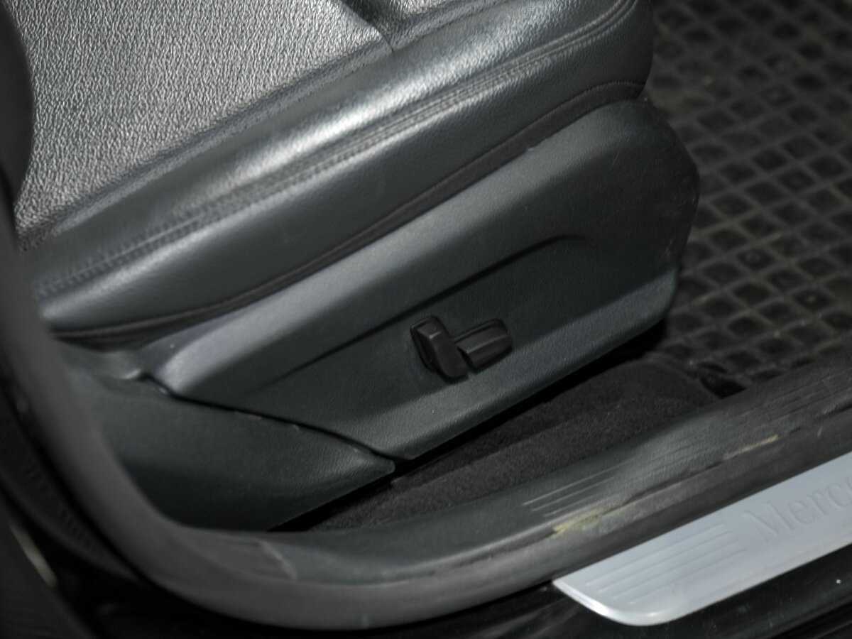 Б/У Мерседес-Бенц Е-Класс 2019 года. Фото: #17