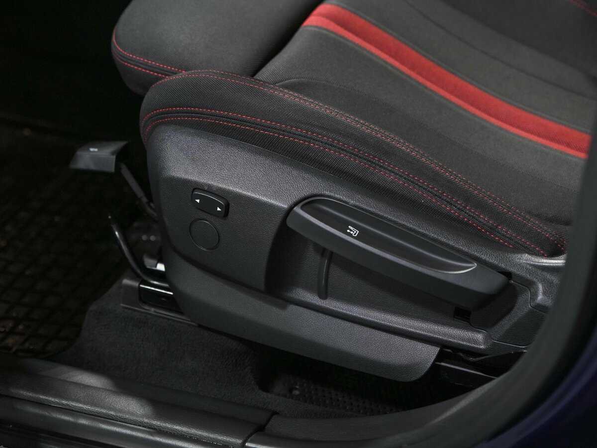 Б/У БМВ Икс1 2019 года. Фото: #16