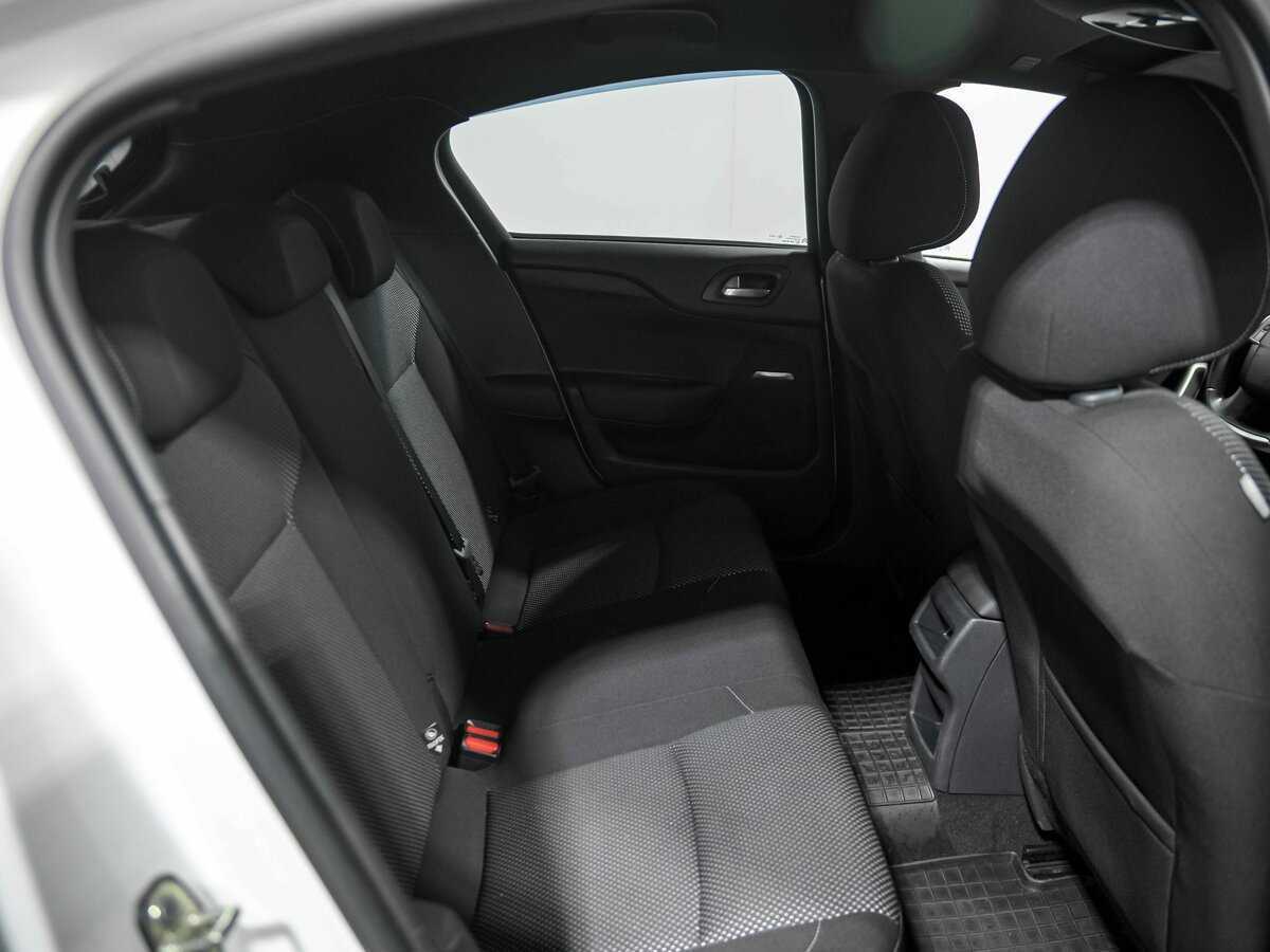 Б/У Ситроен ДС4 2012 года. Фото: #17