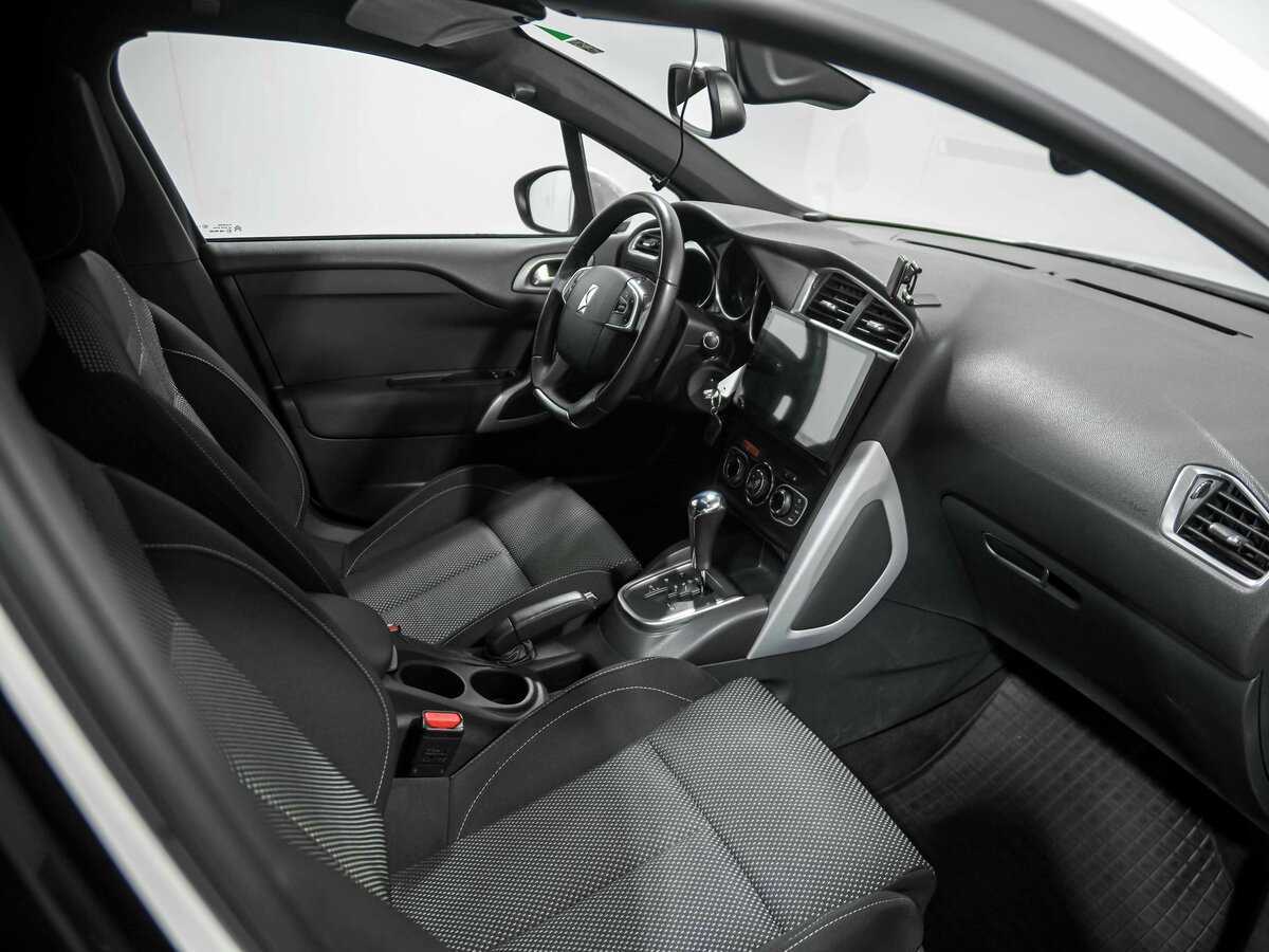 Б/У Ситроен ДС4 2012 года. Фото: #18